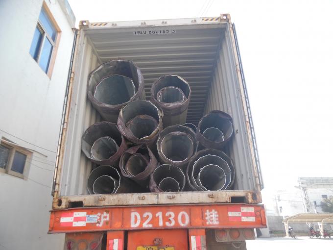 Metal galvanizado postes para uso general Filipinas de la distribución los 30FT los 35FT los 45FT 2.75m m GR65 18