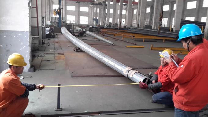 metal galvanizado Dan 693,23 poste de los 9.4m el 11.6m el 13.8m con el grueso de 3m m 2