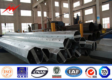 Distribución de poder poste de acero galvanizado tubular con los accesorios eléctricos proveedor