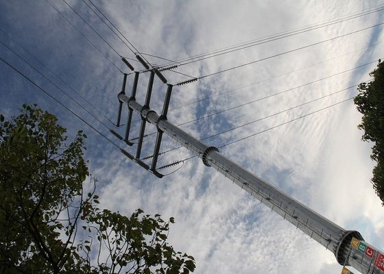 220kv Q345 galvanizó el polo de la corriente eléctrica para la línea eléctrica