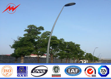 solo brazo Q235 poste ligero galvanizado poligonal de los 9m