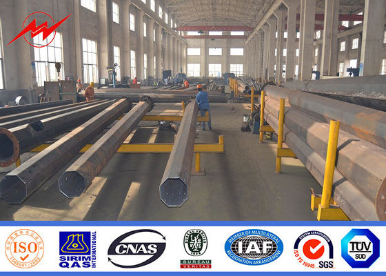 Calle solar postes ligeros del camino los 7m del solo brazo a prueba de choques para la iluminación del campus