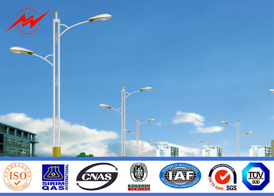 Energía solar poste ligero del 1.5M del brazo a prueba de choques de la cruz doble para aparcamiento