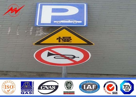 Altas señales de acero a prueba de viento del semáforo de la manera los 4m con el regulador del poste