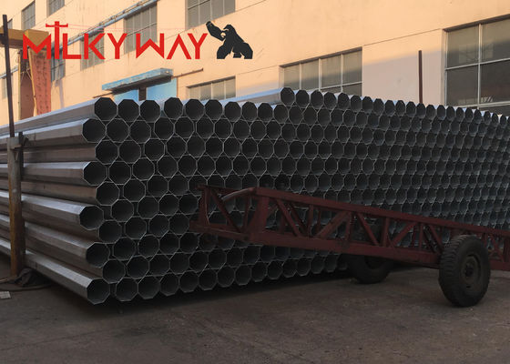 Postes de utilidad eléctricos octogonales de acero Gr65 de 12 m con revestimiento galvanizado en caliente para la transmisión de energía eléctrica